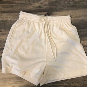 Hi-waisted lounge shorts